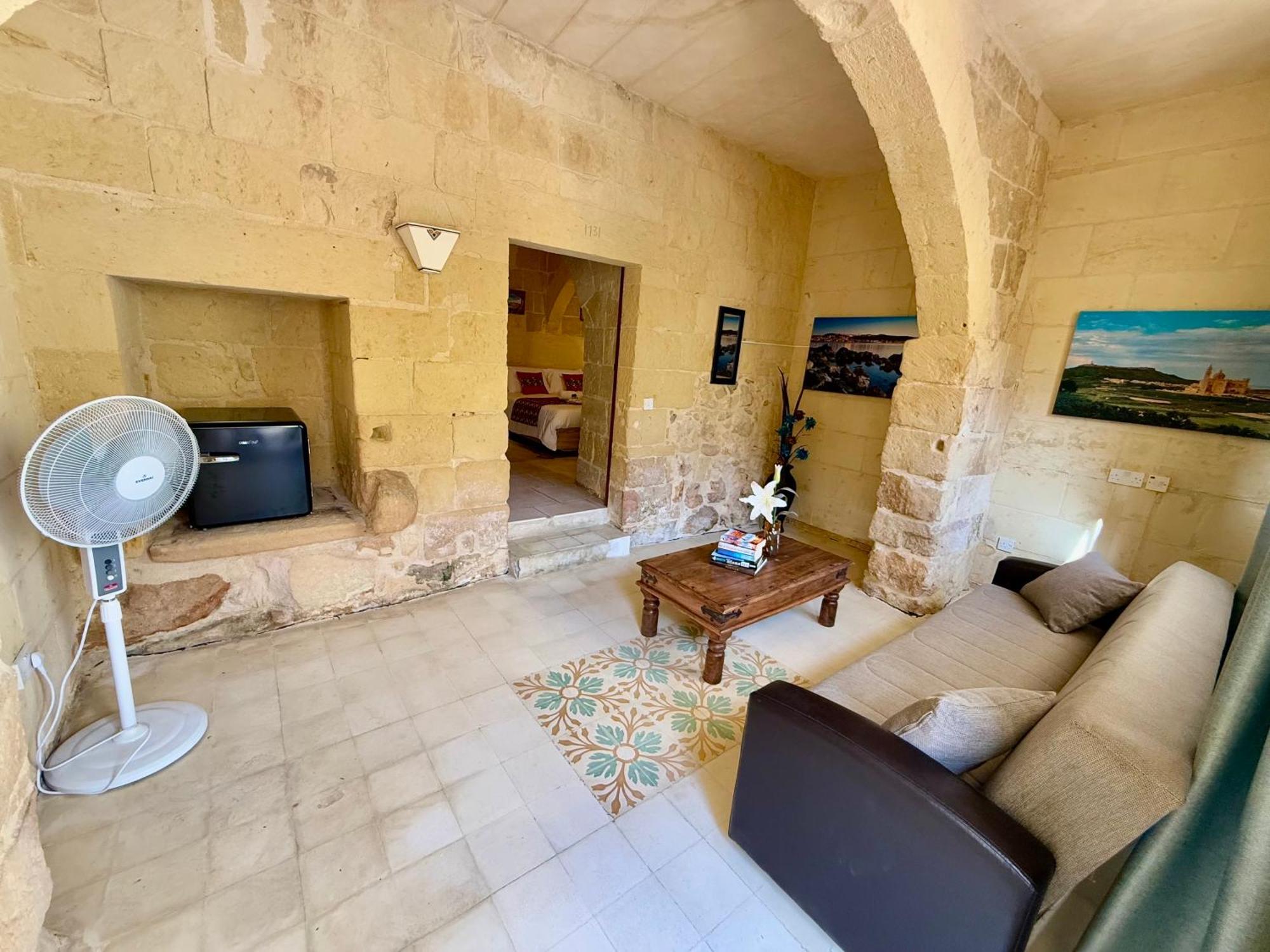 Ta' Matmura B&B Gharb  Bagian luar foto